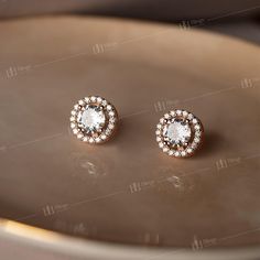 Round Halo Solitaire 18K Gold Engagement Earrings, Halo Earrings, Moissanite Earrings Solitaire Halo Stud Earrings, Moissanite Diamond Studs, Round Halo Screw Back Studs, Anniversary Gift For Her :: 𝗡𝗢𝗧𝗘 :: Let us know if you have it made in a different size (𝗣𝗹𝗲𝗮𝘀𝗲 𝗖𝗼𝗺𝗺𝘂𝗻𝗶𝗰𝗮𝘁𝗲 𝗶𝗻 𝗰𝗵𝗮𝘁 𝘄𝗶𝘁𝗵 𝗼𝘂𝗿 𝘁𝗲𝗮𝗺) ➜ 𝗦𝘁𝗼𝗻𝗲 𝗗𝗲𝘁𝗮𝗶𝗹𝘀 ✦ Shape : Round ✦ Type : Moissanite ✦ Color : Colorless ✦ Process : Handmade ➜ 𝗦𝘁𝘂𝗱 𝗗𝗲𝘁𝗮𝗶𝗹𝘀 ✦ Shape : Circle ✦ Type : Hal Elegant Lab Grown Diamond Cluster Earrings As Gift, Elegant Lab Grown Diamond Cluster Earrings For Gifts, Rose Gold Diamond Crystal Earrings For Anniversary, Anniversary Rose Gold Diamond Crystal Earrings, Diamond White Halo Diamond Earrings Gift, Halo Diamond White Diamond Earrings For Gift, Wedding Halo Earrings With Lab Grown Diamonds, Rose Gold Diamond Crystal Earrings, Gold Moissanite Earrings With Halo Design