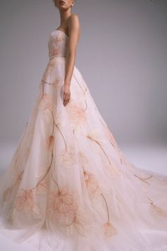 Strapless Wedding Dress With Floral Embroidery, Strapless Floral Embroidered Wedding Dress, Spring Wedding Strapless Organza Dress, Floral Organza Ball Gown For Prom, Strapless Tulle Evening Dress For Wedding, Strapless Organza Wedding Gown, Strapless Organza Ball Gown For Debutante Ball, Strapless Tulle Dress For Wedding, Tulle Strapless Dress For Wedding