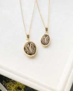 Monogram Oval Locket Timeless Oval Engraved Locket Necklace, Timeless Engraved Oval Locket Necklace, Classic Oval Personalized Locket Necklace, Personalized Oval Pendant Locket, Oval Personalized Locket Necklace For Keepsake, Round Locket, Fine Gold Jewelry, Oval Locket, Gold Locket