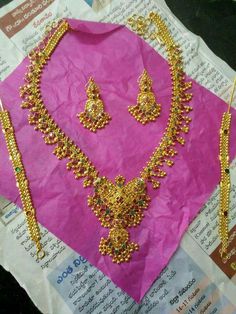 Muvvala Haram, Haram Designs, New Gold Jewellery Designs, Gold Earrings Models, Modern Gold Jewelry, Gold Mangalsutra Designs, Beautiful Gold Necklaces