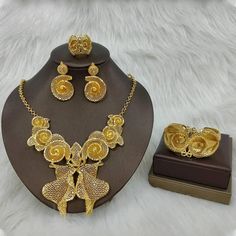 Big Gold Plated Jewelry Set for Women Dubai Necklace Earrings Original Design Party Bridal Wedding Gift Arabic Cuff Bangle Ring Origin: Mainland China Metals Type: Copper Style: TRENDY Model Number: 3256806099164778 Included Additional Item Description: 4 Occasion: Wedding Shape\pattern: Round Gender: Women Material: Metal Fine or Fashion: Fashion Jewelry Sets Type: Necklace/Earrings/Ring/Bracelet Item Type: Jewelry Sets Color: Big Gold Plated Jewelry Set Fashion Jewelry: Women Dubai Necklace Earrings Occassion: Dinner Party,Bride Wedding,Gift Details: Material:Copper Alloy Surface：18K Gold Plated Dubai Necklace, Big Jewelry, Bangle Ring, Wedding Gifts For Bride, Copper Style, Fashion Jewelry Sets, Jewelry Women, Cuff Bangles, Shape Pattern