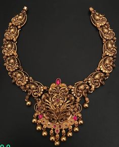 Nakshi Jewellery, Pretty Gold Necklaces, Gold Jewelry Prom, Temple Necklace, Temple Jewellery Earrings, Wedding Jewelry Sets Bridal Jewellery