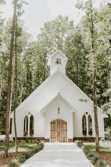 The birdsong chapel is an all white, open air, wedding chapel located in Goldsboro NC. The Cornealius Properties is the perfect place to start your new adventure! #NCweddingvenue #weddingchapel #GoldsboroNC #nctfanart The Cornelius Properties, Southern Chapel Wedding, Wedding Chapel In The Woods, Texas Chapel Wedding, Wedding Venues Chapel, Southeast Wedding Venues, Building Wedding Venue Ideas, The Cornealius Properties, 2024 Bride Trends