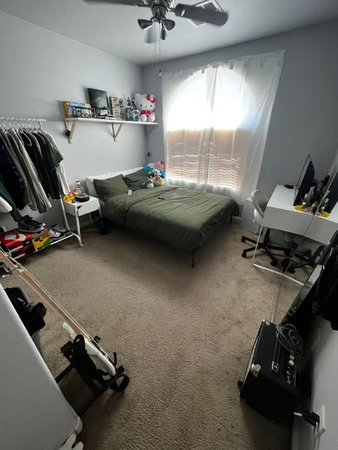 Wide Room Ideas, Masc Bedroom, Small Room Setup Bedrooms Layout, Small Room Setup, Mens Room Decor, Bedroom Ideas For Small Rooms Diy, Mens Bedroom Decor, Bedroom Ideas For Small Rooms Cozy, Luxury Sofa Living Room