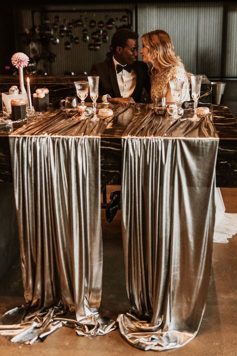 Metallic Gold Table Cover for Wedding Black And Silver Gala Decor, Metallics Wedding Theme, Mixed Metal Wedding Decor, Gold Table Cover, Metallic Wedding Theme, Balloon Wedding Decor, Groom Black Tie, Silver And Gold Wedding, Wedding Contemporary