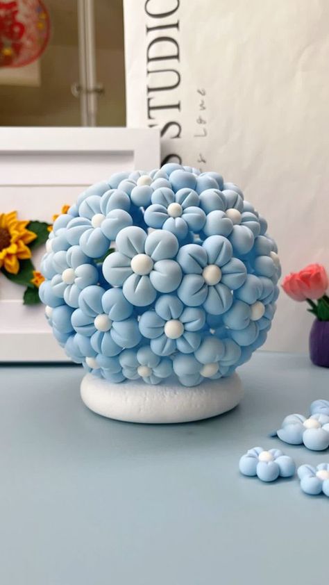 Clay Night Lights, Flower Night Light, Light Clay Crafts, Clay Lamp Ideas, Polymer Clay Lamp, Foam Clay Flowers, Foam Clay Projects, Foam Clay Diy, Super Light Clay Ideas