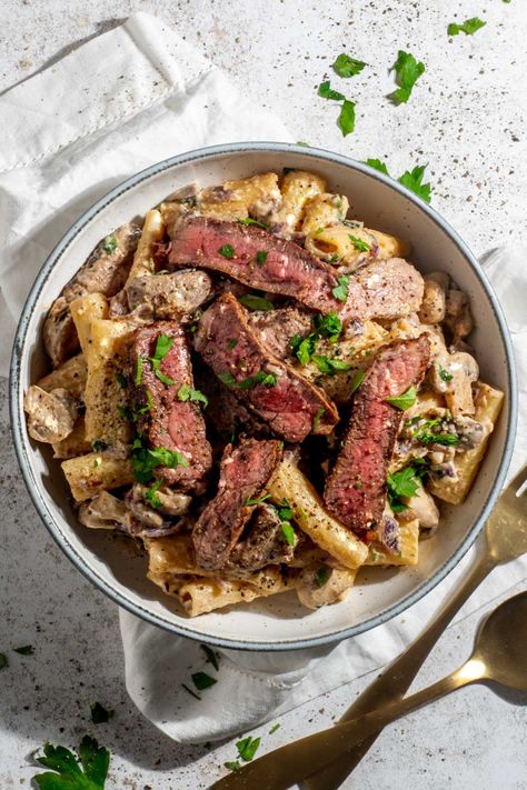 A bowl of creamy steak pasta on a white background. Creamy Steak Pasta, Gourmet Dinner Ideas, Fall Pasta Recipes, Creamy Steak, Whisky Sauce, Week Meals, Fall Pasta, Gourmet Dinner Recipes, Steak Pasta