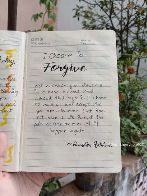 Short Diary Writing, Line Diary Ideas, Diary Writing Aesthetic Ideas, Beautiful Quotes To Write In Diary, How Do U Start Writing Ur Own Diary, Beautiful Things To Write In Diary, Things To Write In Your Personal Diary, Dairy Writing Aesthetic, Thoughts To Write In Diary