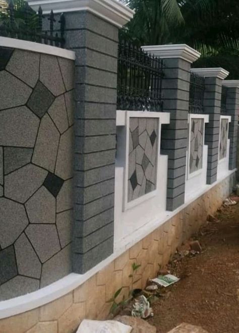 Home Front Gate Wall Design, House Boundry Wall Ideas, Wall Boundary Design Modern, Boundary Pillar Design, Home Boundary Design, Home Boundry Wall Design, Gate Wall Design Fence, Compound Wall Pillar Design, Private Fences Privacy Walls