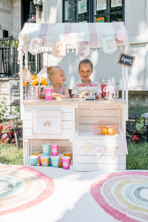 Ikea Lemonade Stand, Diy Play Market Stand, Diy Lemonade Stand Kids, Best Lemonade Stand Ideas, Kids Stand Ideas, Diy Kids Market Stand, Kids Selling Stand Ideas, Birthday Stand Ideas, Diy Market Stand Kids