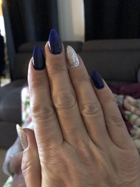 Nails For Blue Sparkly Dress, Nails That Look Good With Navy Blue Dress, Midnight Blue Sparkle Nails, Taylor Swift Midnights Nail Ideas, Dark Blue Shimmer Nails, Eras Tour Nail Ideas Midnights, Blue And Gold Sparkle Nails, Midnight Era Nails, Midnights Nails Design Taylor Swift