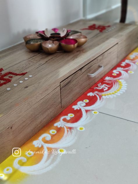 Border Rangoli designs #subhnavratri #jaymataji #sareedrapes #matajishringar #maadurga #navratripooja #durgapooja #blessings 🪷❤️#homedecoration #borderrangoli #lotusflower #lotusrangoli #rangolidesign Border Rangoli Ideas, Simple Border Rangoli Designs, Gauri Rangoli, Rangoli Design Border, Border Design Rangoli, Short Rangoli, Side Border Rangoli Designs, Border Rangoli Designs Simple, Rangoli Designs Border