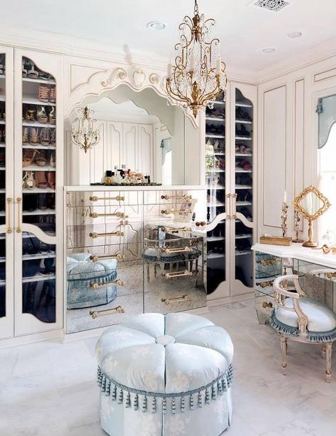 Pinteres: @JessiiRuiz بيوت ملكية, Dressing Room Closet, Dream Closet Design, Walk In Closet Design, Smart Tiles, Dream Closets, Versace Home, Closet Inspiration, Room Closet