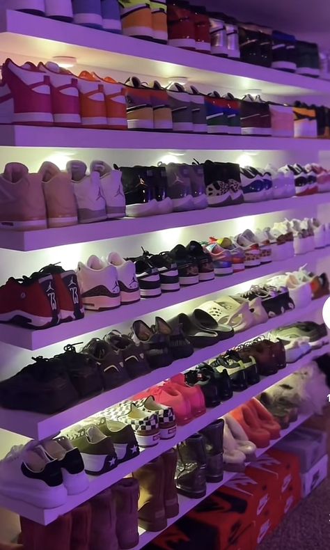 Shoe Closet Jordans, Jordans Collection Aesthetic, Shoes Aesthetic Organization, Shoes Sneakers Wall, Aesthetic Shoes Collection, Baddie Shoe Collection, Shoes Aesthetic Collection, Jordan Collection Aesthetic, Shoe Wall Aesthetic