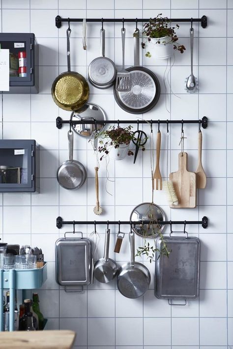 10 Smart Ways to Store Your Kitchen Tools: Make a Wall of It Small Kitchen Storage Solutions, Design Shelves, Small Apartment Therapy, Kitchen Wall Storage, Kitchen Ikea, Kitchen Apartment, Kitchen Wall Shelves, Shelves Kitchen, Small Kitchen Storage