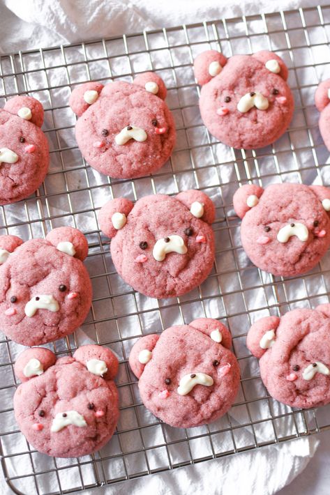 Strawberry Cookie Dough, Cute Bunny Cookies, Pink Teddy Bear Cookies, How To Make Strawberry Cookies, Jam Stuffed Cookies, Pink Baking Recipes, Kawaii Cookies Recipes, Cute Strawberry Desserts, Strawberry Chocolate Cookies