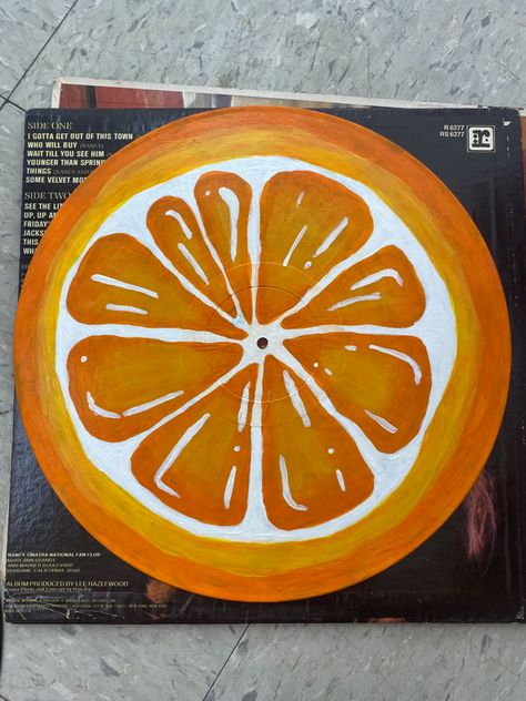 Record painted like an orange slice Orange Slice Painting, Circle Canvas Painting Ideas, Vinyl Record Art Ideas, Painted Records, Coaster Diy, Record Painting, Circle Canvas, Circle Painting, Orange Slice