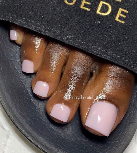 Toenail Polish Black Women, Pink White Pedicure, Pink Pedicure Black Women, Natural Pedicure Ideas Toenails, Clear Pink Pedicure, Birthday Toe Nail Ideas, Baby Pink Toes Nails, Birthday Toes Nails, Light Pink Acrylic Toes