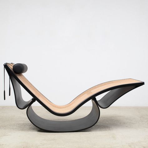 Rio Chaise, Oscar Niemeyer, 1978 Furniture Design Competition, Bowl Chair, Modernist Architects, Oscar Niemeyer, Van Der Rohe, Chinese Architecture, Prairie Style, Mies Van Der Rohe, Barcelona Chair