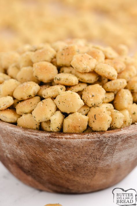 SEASONED OYSTER CRACKERS Fire Oyster Crackers Recipe, Oster Cracker Recipe, Savory Oyster Crackers, Dill Oyster Crackers Recipe, Oyster Crackers Snack, Oyster Cracker Snack Recipes, Oyster Crackers Seasoned, Oyster Crackers Ranch, Seasoned Oyster Crackers Recipe