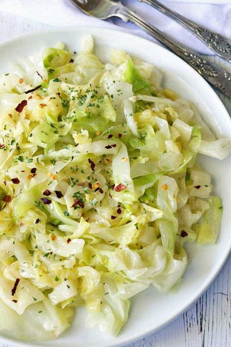 Steamed Cabbage Recipe, Steam Vegetables Recipes, Cooked Cabbage Recipes, Easy Cabbage Recipes, Cabbage Recipes Healthy, Steamed Cabbage, White Cabbage, Cabbage Recipe, Healthy Vegetable Recipes