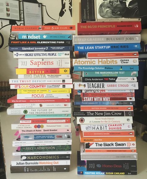 5 Practical Ways I Read 52 Books in 1 Year - Michael Lim - Medium Books For Learning, 12 Books, Books About Self Improvement, Development Books, Reading Self Help Books, Books Education, Books To Learn Something, Books Of 2023, Books For Your 20s