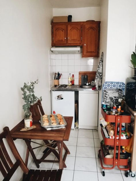 My tiny Paris apartment and tips for surviving life in a small space – That Supersonic Youth Apartment Tiny Kitchen, French Tiny Apartment, Small Kitchen Ideas Modern Simple Apartment, Tiny French Apartment, Cute Tiny Apartment, Ikea Tiny Kitchen, Small Kitchen Studio, Small Living Space Ideas, Tiny Apartment Living Room