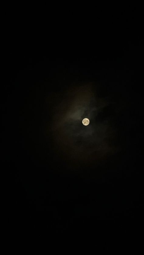 Full Moon Photography Night, Fake Moon Snap, Full Moon Aesthetic Photography, Full Moon Snapchat Story, Moon Snap Video, Dark Night Moon Aesthetic, Moon View Aesthetic, Moon Snap Streak, Moon Dpz