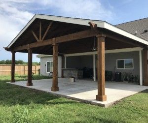 Patio Cover Gallery - Texas Outdoor Oasis Rear Patio Ideas Covered Porches, Gable Covered Patio, Post And Beam Porch Covered Patios, Backyard Patio Ranch Style Home, Covered Porch Backyard, Texas Covered Patio Ideas, Ranch House Patio Cover, Covered Patio Roof Ideas, Arched Patio Cover