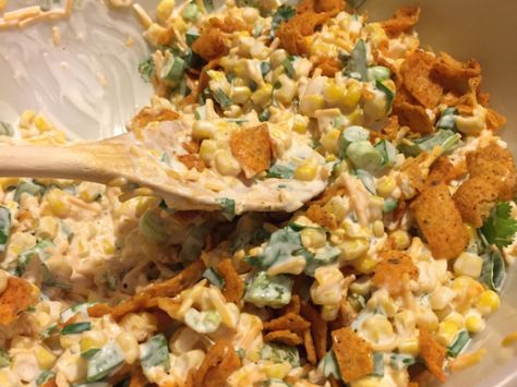 This was a delightful salad. Tasty and crunchy. Sure to please your guests for a barbeque or anytime! Frito Corn Salad, Corn Salad Recipe, Paula Dean, Paula Deen Recipes, Soup Appetizers, Corn Salad Recipes, Taco Salad Recipes, Avocado Salat, Cold Salad