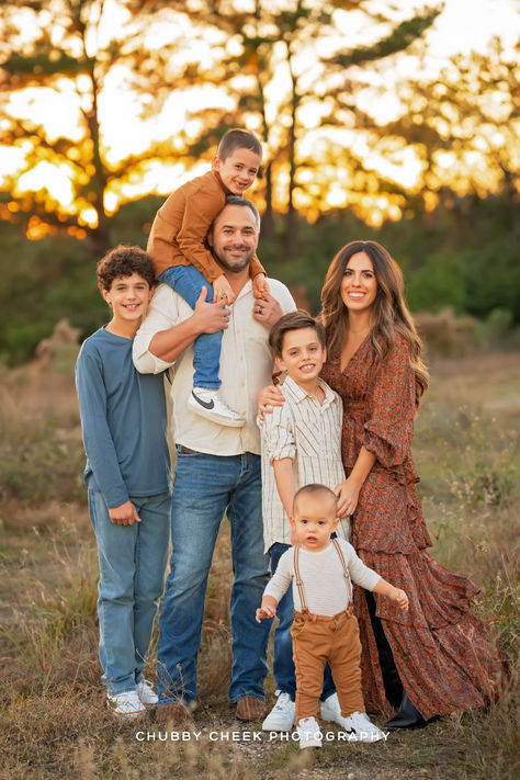 fall family photo outfits color combos, fall in Texas, fall family photo what to wear, family of 6 what to wear Family Photo Outside Fall, Fall Family Pictures Poses For 6, Family If 5 Photoshoot, Family Poses 6 People, Family Photos 9 People, Family Of Five Picture Poses, Family Of 5 Pose Ideas, How To Pose A Family Of 6, Family Photos With 4 People