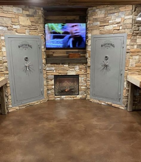 Under House Bunker Safe Room, Home Armory Room, Lodge Basement Ideas, Hunting Room Design, Armory Room, Vault Room, Reloading Room, Man Cave Room, Secret Safe