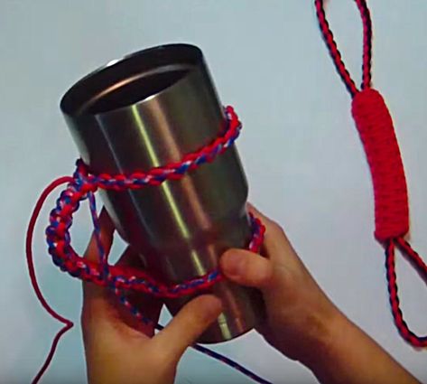 Make a Yeti cup handle out of Paracord Paracord Tumbler Handle Diy, Paracord Mug Handle How To Make, Paracord Handle For Yeti Cup Diy, Paracord Water Bottle Handle, Paracord Cup Handle Diy, Paracord Yeti Handle Diy, Tumbler Handle Diy, Paracord Water Bottle Handle Diy, Macrame Cup Holder