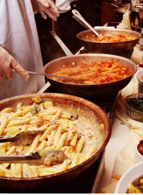 Wedding Dinner Food Main Courses, Pasta At Wedding, Pasta Bar Wedding Reception, Wedding Pasta Bar, Wedding Food Ideas Dinner, Pasta Bar Ideas, Wedding Pasta, Italian Wedding Foods, Wedding Dinner Food