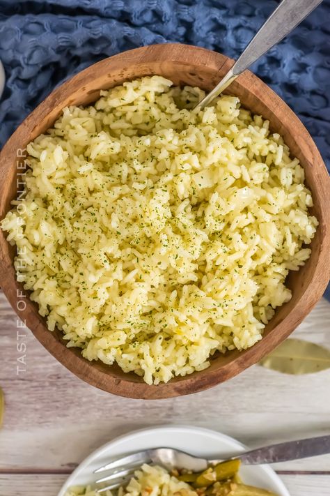 Enjoy the simple and savory delight of Butter Rice, a comforting side dish made with fluffy rice, seasonings, and rich, creamy butter. Rice With Butter, Butter Rice Recipe, Buttered Rice, Buttered Rice Recipe, Buttery Rice, Breakfast Donuts, Fluffy Rice, Zesty Sauce, Diy Dish