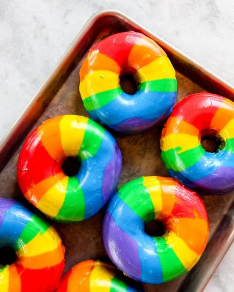 Rainbow Popcorn, Pikmi Pops, Rainbow Mirror, Rainbow Donut, Cute Donuts, Mirror Glaze, Rainbow Food, Birthday Party Food, Taste The Rainbow