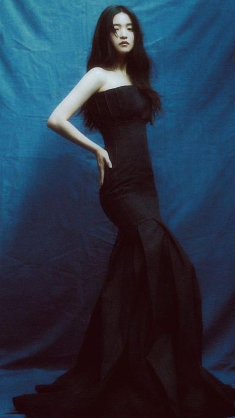 Kim Tae Ri | Marie Claire Korea | Oct 2022 Kim Tae Ri, Kim Taeri, Marie Claire Korea, Fashion Photography Poses, Korean Model, Korean Actress, Long Gown, Fashion Photoshoot, Marie Claire