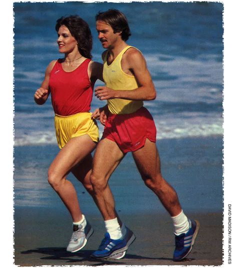 June 1981 https://www.runnersworld.com/50th-anniversary/50-years-of-dubious-running-fashion/slide/8 80s Athlete Aesthetic, 70s Running Outfit, Vintage Sport Photography, 80s Sport Aesthetic, Vintage Sporty Aesthetic, 80s Running Outfit, 70s Sporty Fashion, Retro Workout Aesthetic, Vintage Olympics Fashion