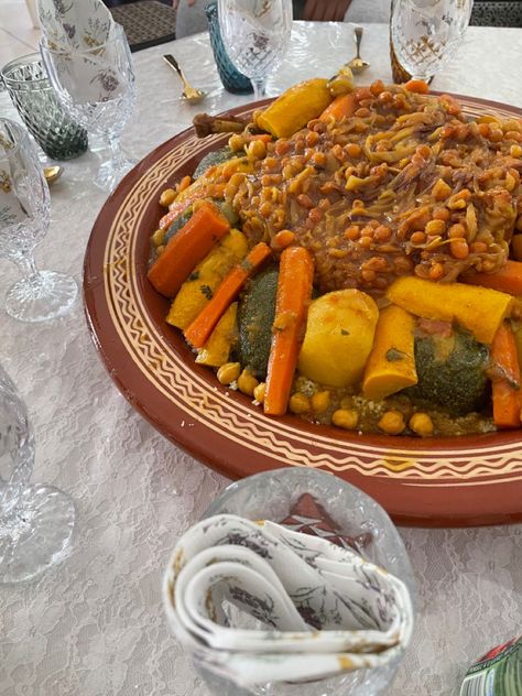 Moroccan Food Traditional, Mom Core, Moroccan Kitchen, Moroccan Couscous, Algerian Recipes, Traditional Dishes, Moroccan Food, Easy Cooking Recipes, Snap Food