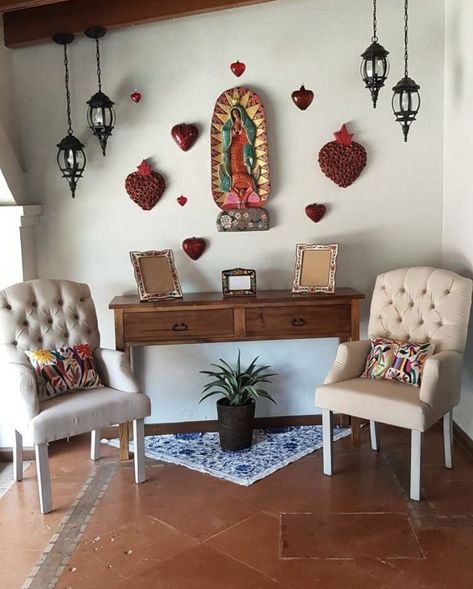 Rancho Home Decor, Mexican Dinning Room Decor Spanish Style, Mexican Home Modern, Rustic Hacienda Decor, Mexican Themed Living Room, Mexican Colonial Decor, Eclectic Mexican Decor, Modern Mexican Room Decor, Mexican Themed Apartment