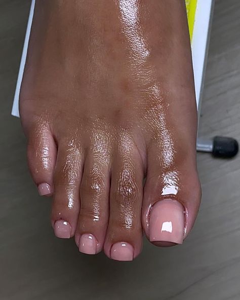 Short Nail Natural Color, Pedicure Ideas Gel, Long Toes Pedicures, Nude Nails And Toes, Pretty Toe Nails Pedicures, Gel X Pedicure, Pedicure With Tips, Ombre Toenails Pedicures, Overlay Toenails