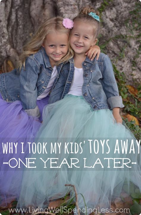 I accidentally ignited a firestorm last fall when I wrote about taking all my kids' toys away.  This follow-up post addresses all the questions brought up by that very controversial post, as well as explains why, one year later, they still won't be getting them back. No Sew Tulle Skirt, Diy Tulle Skirt, Projek Menjahit, Skirt Diy, Diy Tutu, Full Tulle Skirt, Skirt Tutorial, Diy Vetement, Diy Skirt