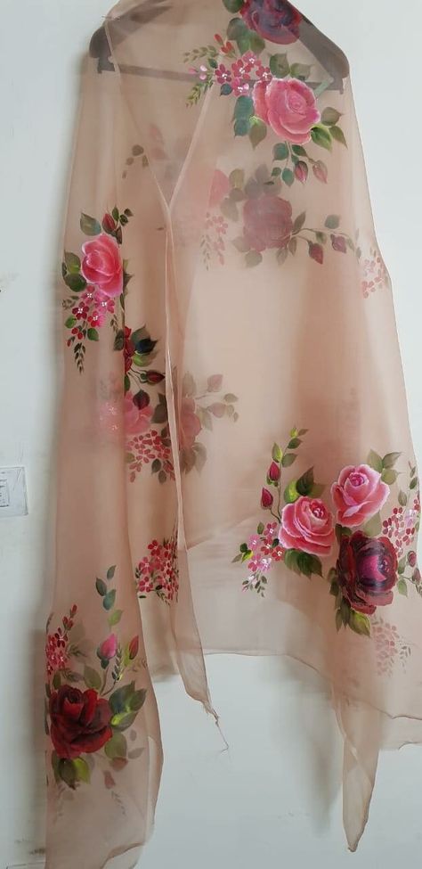 Hand paint dupatta Fabric Paint Dupatta, Hand Paint Suits Designs, Paint On Dupatta, Dupatta Hand Painting, Fabric Painting Dupatta, Fabric Paint Dupatta Designs, Painting On Dupatta Designs, Hand Painting Suits Designs, Painting Dupatta Ideas