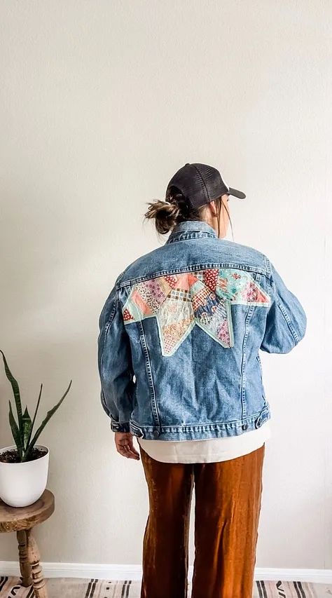 Quilt Patched Jeans, Jean Jacket Quilt Patch, Denim Jacket Quilt Back, Quilt Block On Denim Jacket, Quilted Jeans Patchwork, Quilt Jean Jacket, Quilt Denim Jacket, Quilted Jean Jacket, Quilt Jacket Pattern Diy