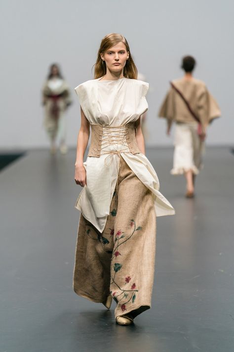 Sustainable Fashion Show, Zero Waste Fashion Design, Sustainable Fashion Moodboard, Sustainable Fashion Ideas, Sustainable Fashion Upcycling, Fashion Upcycle, Sustainability Fashion, Floral Wide Leg Trousers, Sustainable Fashion Designers