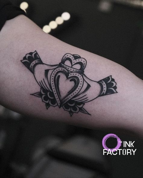 Trad style Claddagh design done by the very talented @chris.c.tattoo . Drop us a DM or email to get booked in! #TheInkFactory #DublinTattoo #Inked #Tattooed #TradStyleTattoo #CladdaghRing #CladdaghTattoo #Irish #IrishTattoo 3blackandGrey #BlackandGreyTattoo American Traditional Claddagh Tattoo, Claughdaugh Tattoo, American Traditional Couple Tattoo, Slainte Irish Tattoo, Traditional Claddagh Tattoo, Traditional Irish Tattoos, Irish Sleeve Tattoo, Irish Claddagh Tattoo, Claddagh Tattoo