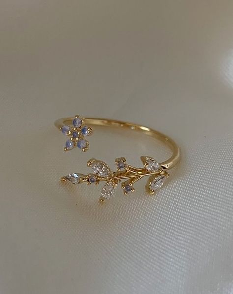 Asian Gold Jewelry, Gaun Koktail, خواتم خطوبة, Cute Promise Rings, قلادات متدلية, Hand Jewelry Rings, Ethereal Jewelry, Pretty Jewelry Necklaces, Gold Rings Fashion