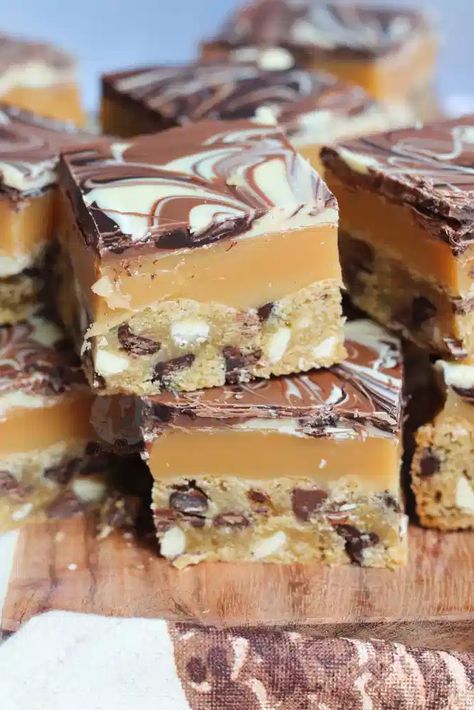 Advanced Baking Recipes, Traybake Recipes, Chocolate Orange Cookies, Cookie Brownies, Triple Chocolate Chip Cookies, Janes Patisserie, Sweat Treats, No Bake Lemon Cheesecake, Millionaire Shortbread