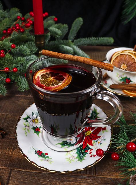 Indulge in the rich and aromatic flavours of the holiday season with a classic Victorian recipe inspired by Charles Dickens' A Christmas Carol – a hot cup of Slow Roasted Beef Tenderloin, Victorian Recipes, Roasted Shallots, Mulled Wine Recipe, Roasting Times, Spiced Wine, Mulled Cider, Spiced Pear, Plum Pudding