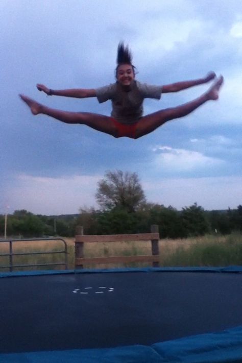 My toe touch :) Toe Touch Cheer, Stretches For Toe Touches Cheer, Cheer Stunts All Star, Cheer Aesthetic Allstar, Cheer Stunts Shoulder Sit, Cheerleading Workout, Jumping Pictures, Yoga Sequence For Beginners, Toe Touches